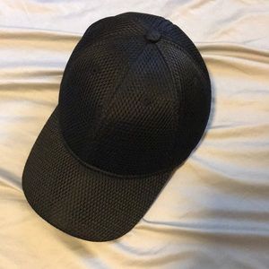 Lulu lemon baller hat black NWOT